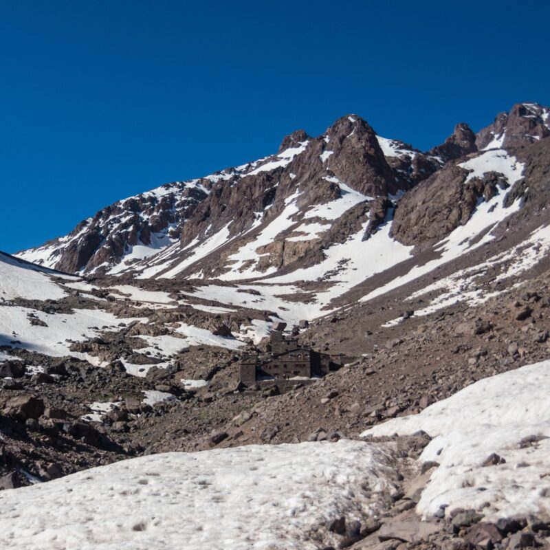Sommet Toubkal et désert du Sahara en trekking